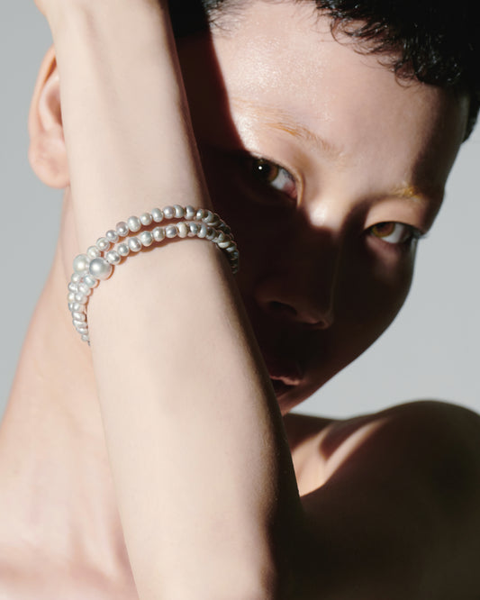 Gray, Silver Organic Freshwater Pearls bracelet, multiple layer for a classic yet modern look, 적스타포지션 스튜디오 주얼리 담수진주 펄 팔찌